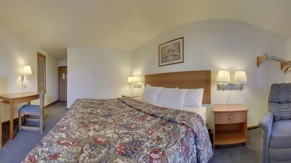 Super 8 By Wyndham Manhattan Ks Kültér fotó
